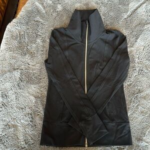 NWOT Lululemon Align Jacket in Black! Size 6!
